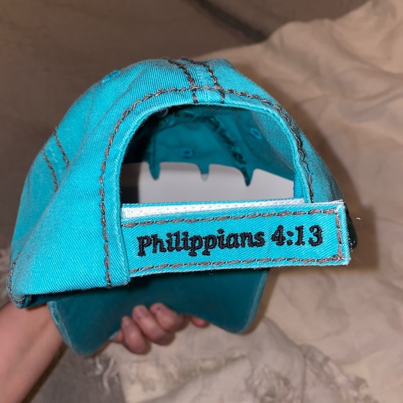 Distressed hat - Picture 2 of 2